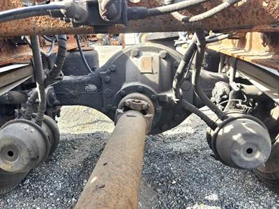 Meritor-Rockwell Rear Axle Assembly for a 2005 Hino 268