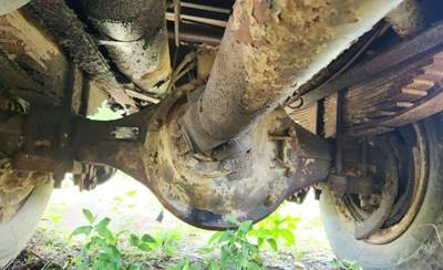 Meritor-Rockwell QR100 Rear Axle Assembly for a 1985 GMC BRIGADIER