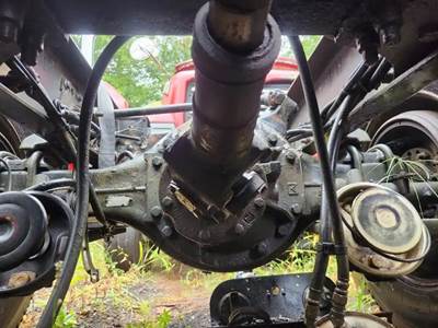 Meritor-Rockwell RD20-145 Rear Axle Assembly for a 2013 Freightliner Coronado 12