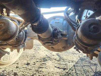 Meritor-Rockwell RD20-145 Rear Axle Assembly for a 2007 Sterling A9500