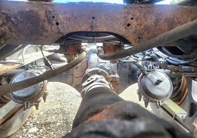 Meritor-Rockwell RD20-145 Rear Axle Assembly for a 2004 International 9400I