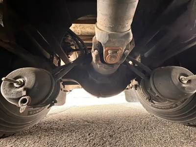 Meritor-Rockwell RR23-160 Rear Axle Assembly for a 2009 Volvo VHD