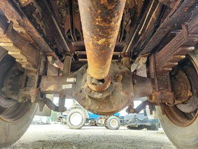 Meritor-Rockwell RS17-145 Rear Axle Assembly for a 2000 Ford F-650