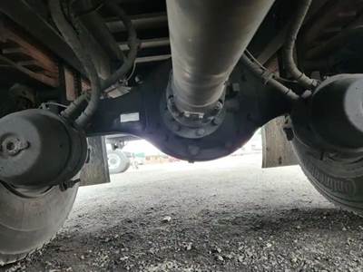 Meritor-Rockwell RS21-145 Rear Axle Assembly for a 2014 Hino 338