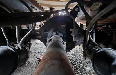 Meritor-Rockwell RS21-230 Rear Axle Assembly for a 2007 Sterling SC8000 Cargo