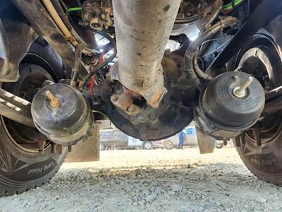 Meritor-Rockwell RS21160 Rear Axle Assembly for a 2024 Freightliner M2 106