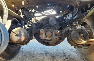 Meritor-Rockwell RS23-186 Rear Axle Assembly for a 2007 Freightliner Columbia 112