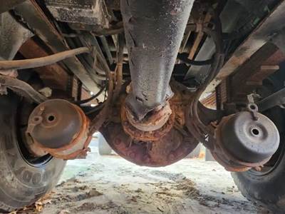 Meritor-Rockwell RS23-186 Rear Axle Assembly for a 2007 Sterling LT8500