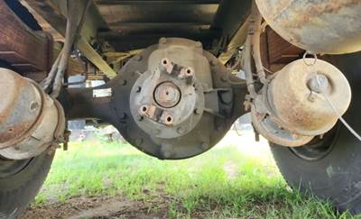 Meritor-Rockwell RS23160 Rear Axle Assembly for a 2013 Freightliner M2 106