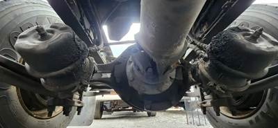 Meritor-Rockwell RS23160 Rear Axle Assembly for a 2014 Freightliner Cascadia 113