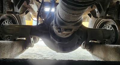 Meritor-Rockwell RS23160 Rear Axle Assembly for a 2002 International F-2674 SBA