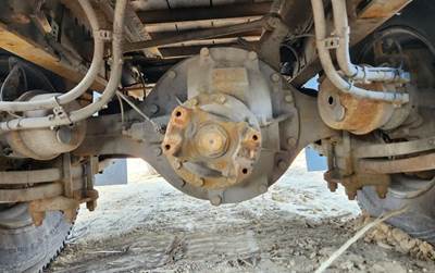 Meritor-Rockwell RS23160 Rear Axle Assembly for a 2019 Freightliner M2 106