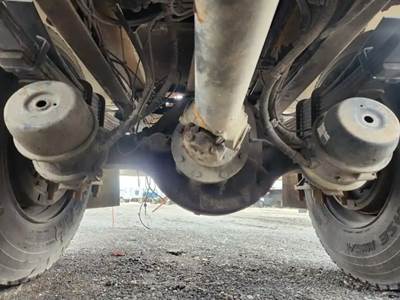 Meritor-Rockwell RS23160 Rear Axle Assembly for a 2002 Sterling L7500