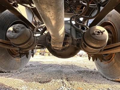 Meritor-Rockwell RS23160 Rear Axle Assembly for a 2005 Sterling A9500