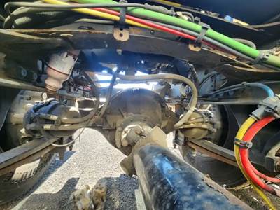 Meritor-Rockwell RS23161 Rear Axle Assembly for a 2017 Freightliner Cascadia 113