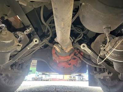 Meritor-Rockwell RS24160 Rear Axle Assembly for a 2002 Spartan Gladiator