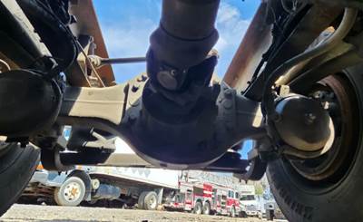 Meritor-Rockwell RT40-145 Rear Axle Assembly for a 2007 Volvo VNL