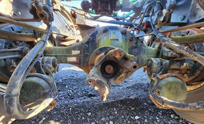 Meritor-Rockwell RT40-145 Rear Axle Assembly for a 2000 Sterling A9513