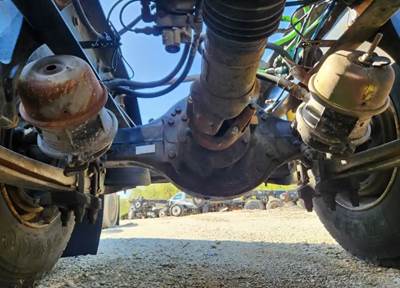 Meritor-Rockwell RT40-145 Rear Axle Assembly for a 2004 International 9400I