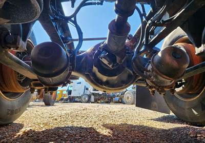 Meritor-Rockwell RT40-145 Rear Axle Assembly for a 2014 Freightliner Cascadia 125