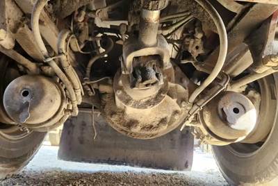 Meritor-Rockwell RT46-160 Rear Axle Assembly for a 2000 Sterling L9500