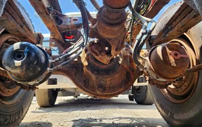 Meritor-Rockwell RT46160 P Rear Axle Assembly for a 2008 Sterling L9500