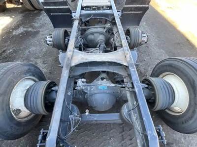 Paccar MR2014P3 Rear Axle Assembly for a 2023 Peterbilt 579