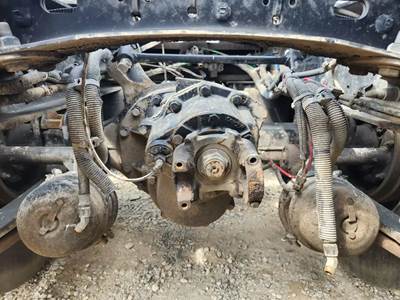 Dana-Spicer DD405 Front Axle Housing for a 2020 Freightliner Coronado 132 Glider