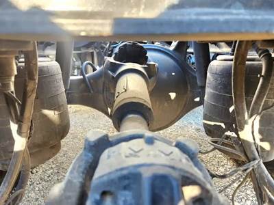 Meritor-Rockwell MT40-14X Front Axle Housing for a 2020 Peterbilt 579