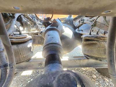 Meritor-Rockwell MT40-14X Front Axle Housing for a 2020 Volvo VNR64T