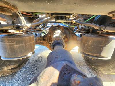 Meritor-Rockwell MT40-14X Front Axle Housing for a 2020 Freightliner Cascadia 126
