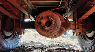 Dana 21060S Rear Axle Housing for a 2017 International DuraStar 4300