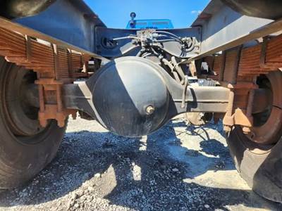 Dana 21060S Rear Axle Housing for a 1997 Volvo FE