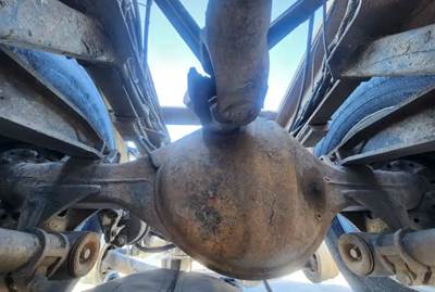 Dana D46-170 Rear Axle Housing for a 2006 Peterbilt 357