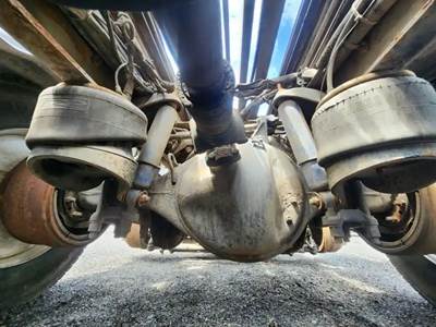 Dana D46-170 Rear Axle Housing for a 2012 Peterbilt 367