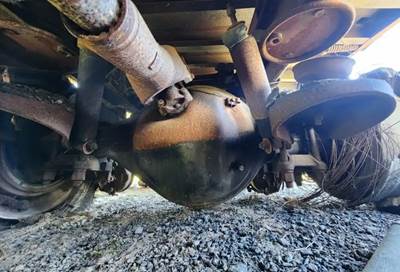 Dana D46-170DH Rear Axle Housing for a 2014 Peterbilt 389