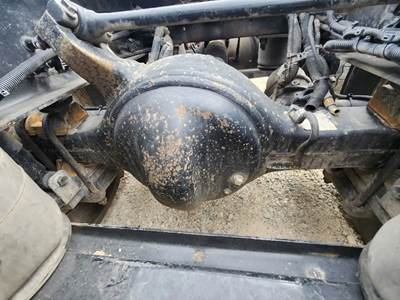 Dana DD405 Rear Axle Housing for a 2020 Freightliner Coronado 132 Glider