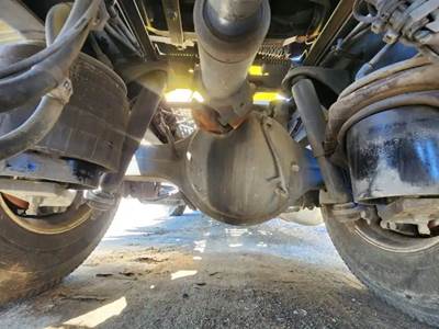 Dana DSP40 Rear Axle Housing for a 2025 Peterbilt 579