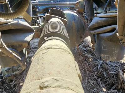 Dana DSP40 Rear Axle Housing for a 2014 Peterbilt 579