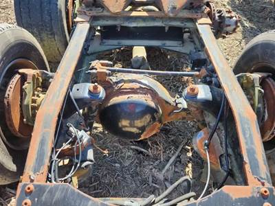 Dana DSP40 Rear Axle Housing for a 2014 Peterbilt 579