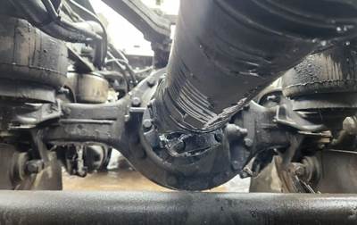 Dana Rear Axle Housing for a 2018 Kenworth W900