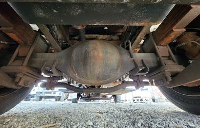 Dana S110L Rear Axle Housing for a 2006 GMC C5500