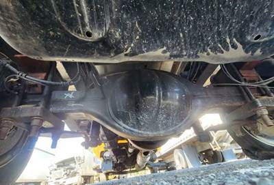 Dana S110R Rear Axle Housing for a 2022 Chevrolet Silverado 5500HD
