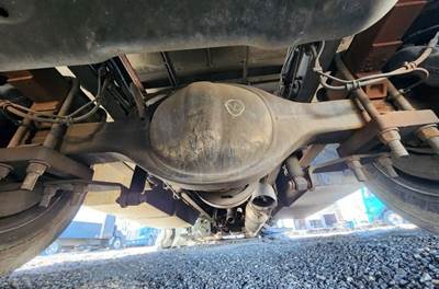 Dana S130LR Rear Axle Housing for a 2024 Chevrolet Silverado 5500HD