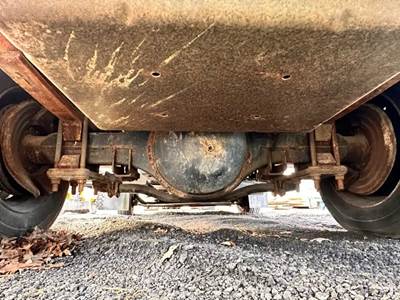 Dana S135S Rear Axle Housing for a 2005 Chevrolet C4500