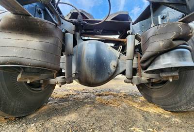 Dana S23-170 Rear Axle Housing for a 2009 International 4400