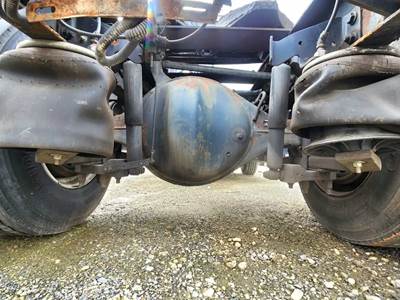 Dana S23-170 Rear Axle Housing for a 2009 International 4400