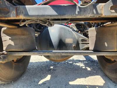 Dana S23-190D Rear Axle Housing for a 2010 Kenworth T300