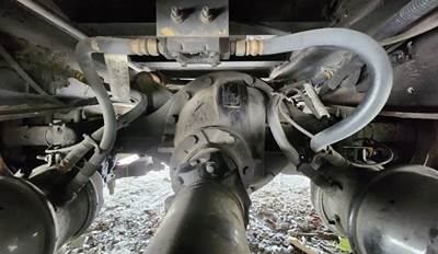 Dana 17060S Rear Axle Housing for a 2009 International 4300 LP