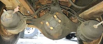 Dana 21060S Rear Axle Housing for a 2007 Chevrolet C8500